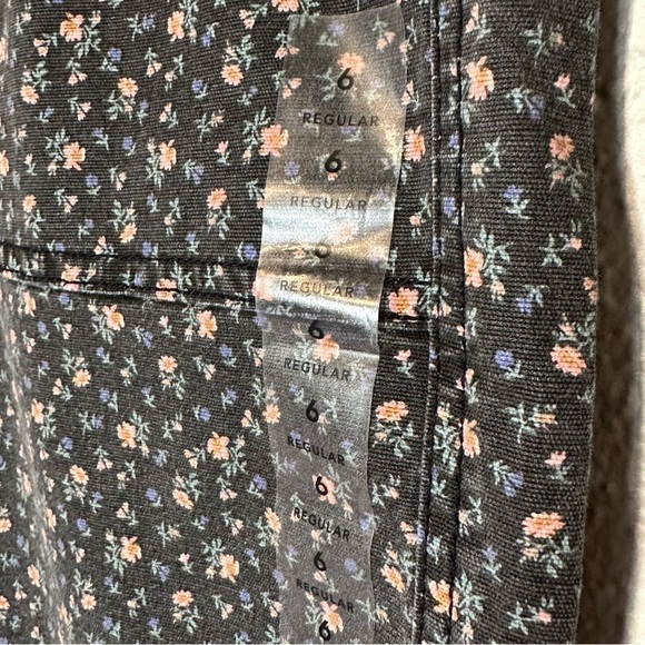 NWOT American Eagle Black Pink Ditsy Mini Floral Print Utility Stretch Pants - Picture 5 of 8
